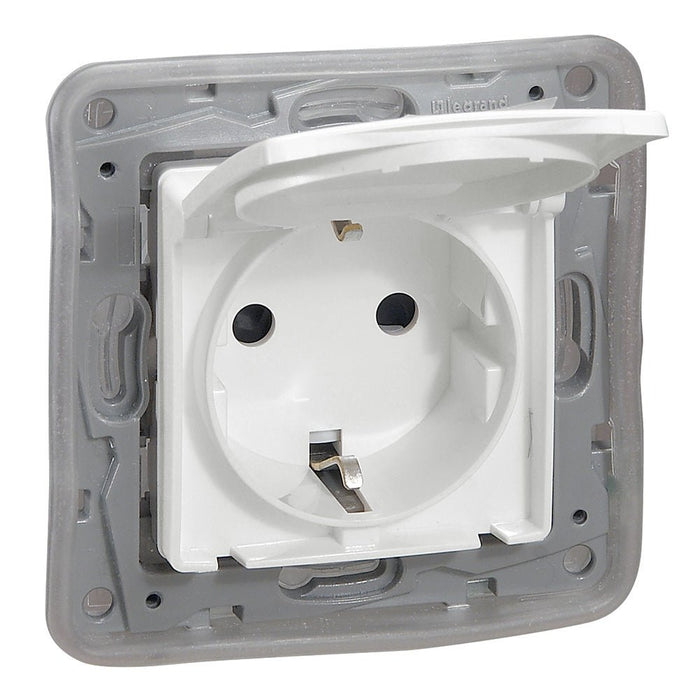 664532 NILOE Socket Schuko with lid IP44, with shutters, 16A, white - Gabby Electric