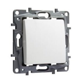 Legrand 664704 Niloé Intermediate Switch 10A White — Gabby Electric
