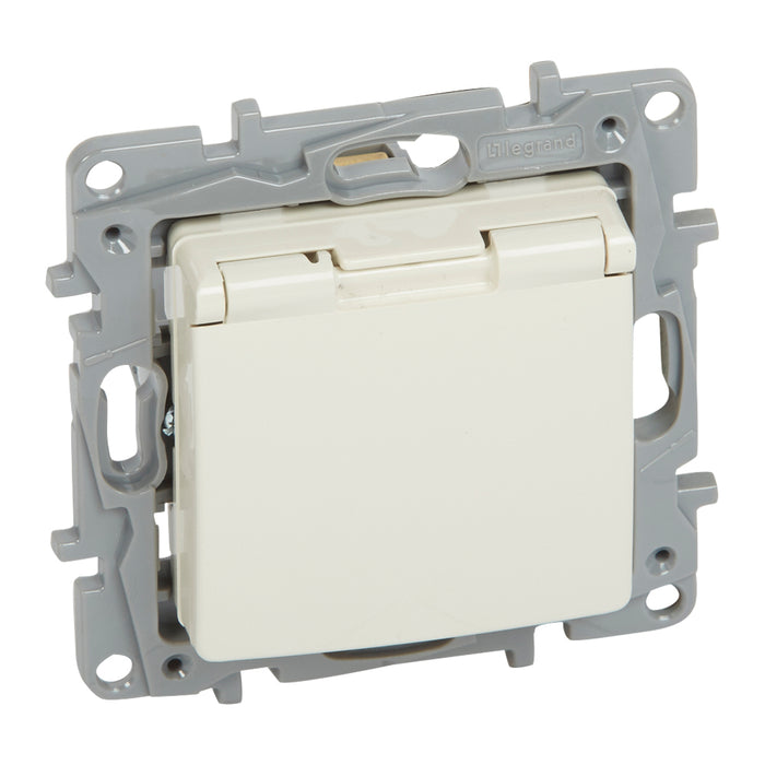 764632 Legrand NILOE Socket Schuko with lid IP44, with shutters 16A, ivory